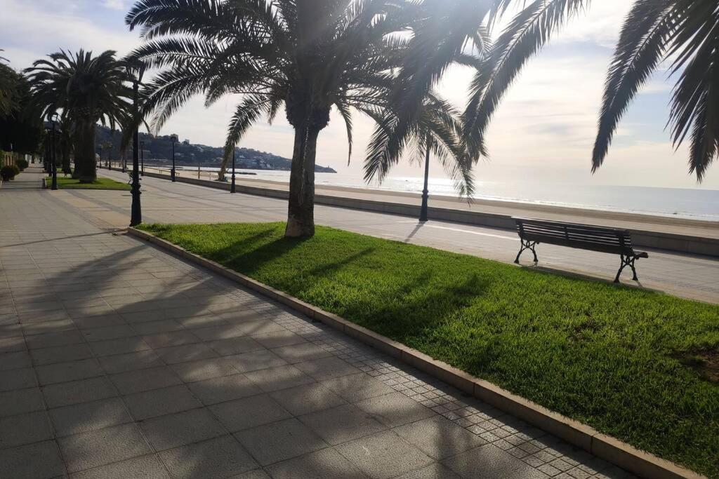 Apartamento recién reformado en primera línea con vistas a la playa de la Almadraba Benicàssim Exterior foto
